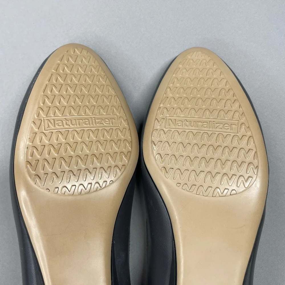 NEW Naturalizer Heels Womens 9 gray faux leather kitten pump classic slip on - Picture 9 of 14